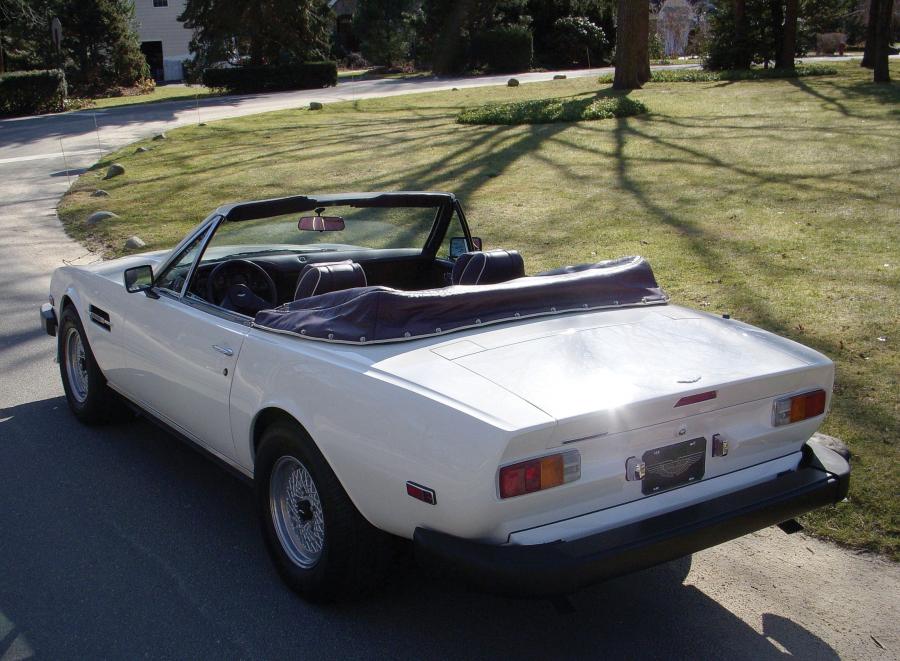  Aston Martin V8 Volante (Series II) 1986 года  (WW) (фото 3 из 16)